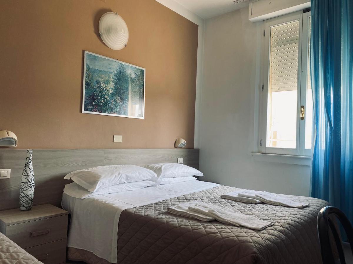 Hotel New Primula Rimini Extérieur photo