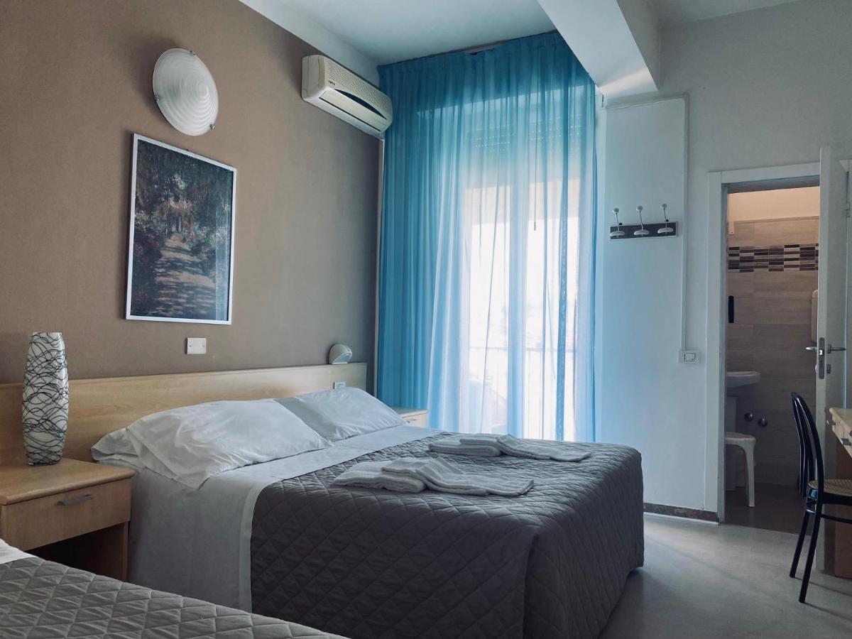 Hotel New Primula Rimini Extérieur photo