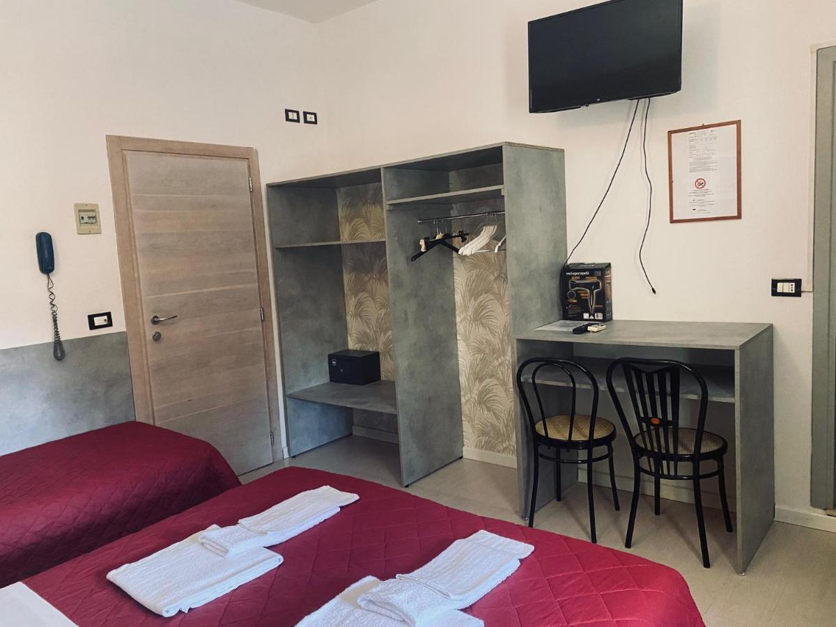 Hotel New Primula Rimini Extérieur photo